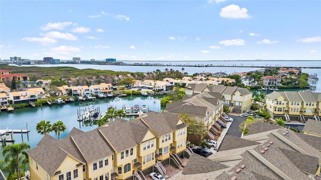 4319 SPINNAKER COVE LN, Tampa, FL 33615