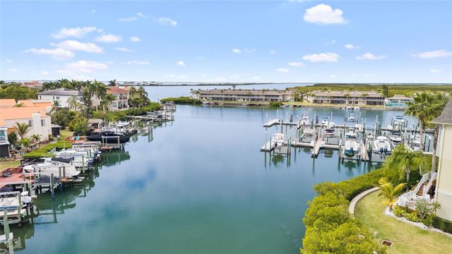 4319 SPINNAKER COVE LN, Tampa, FL 33615