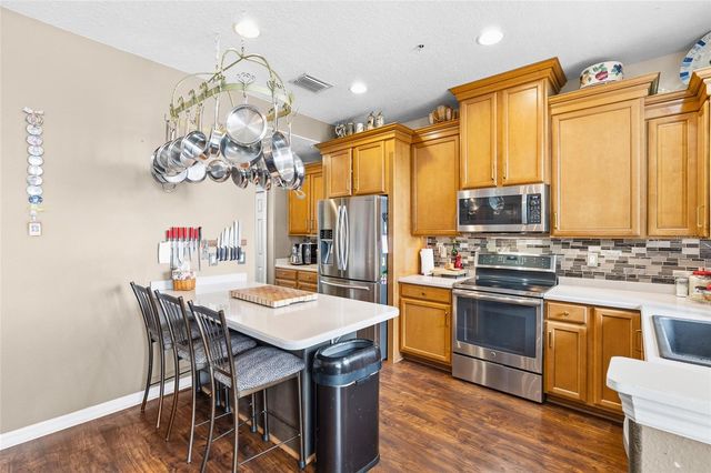 4319 SPINNAKER COVE LN, Tampa, FL 33615