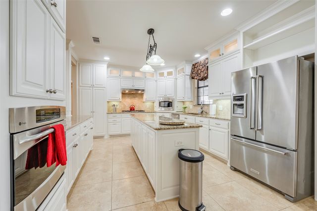 7016 Allen Place Drive, Fort Worth, TX 76116