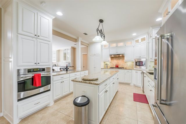 7016 Allen Place Drive, Fort Worth, TX 76116