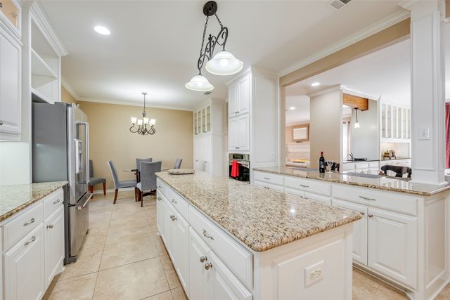 7016 Allen Place Drive, Fort Worth, TX 76116