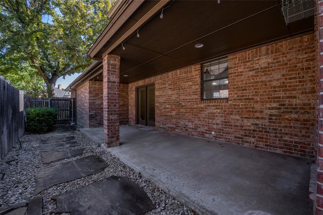 7016 Allen Place Drive, Fort Worth, TX 76116
