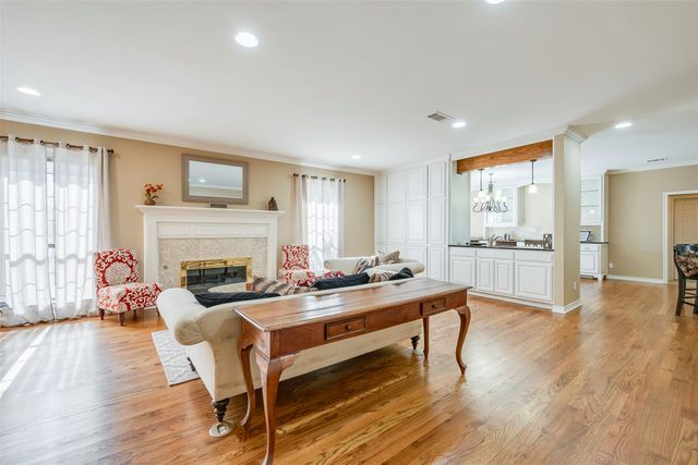 7016 Allen Place Drive, Fort Worth, TX 76116