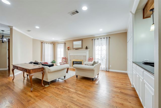 7016 Allen Place Drive, Fort Worth, TX 76116