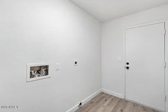 4218 W Grisworld Road, Phoenix, AZ 85051