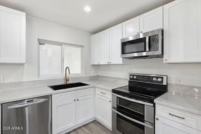 4218 W Grisworld Road, Phoenix, AZ 85051