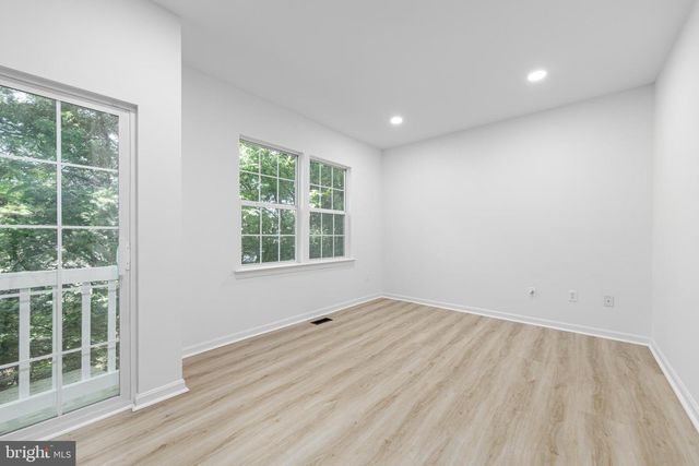 2032 S LANGLEY ST, Arlington, VA 22204