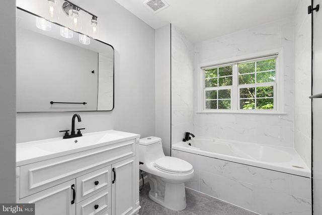 2032 S LANGLEY ST, Arlington, VA 22204