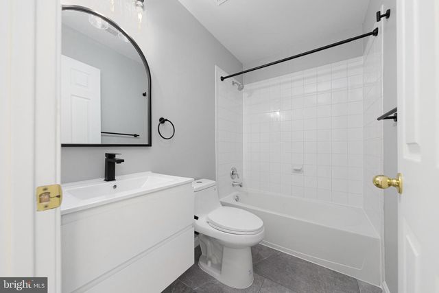 2032 S LANGLEY ST, Arlington, VA 22204