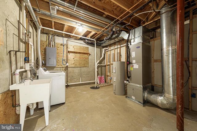 2032 S LANGLEY ST, Arlington, VA 22204