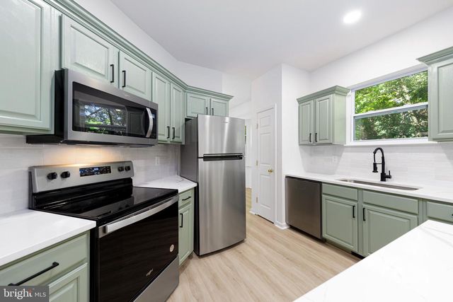 2032 S LANGLEY ST, Arlington, VA 22204