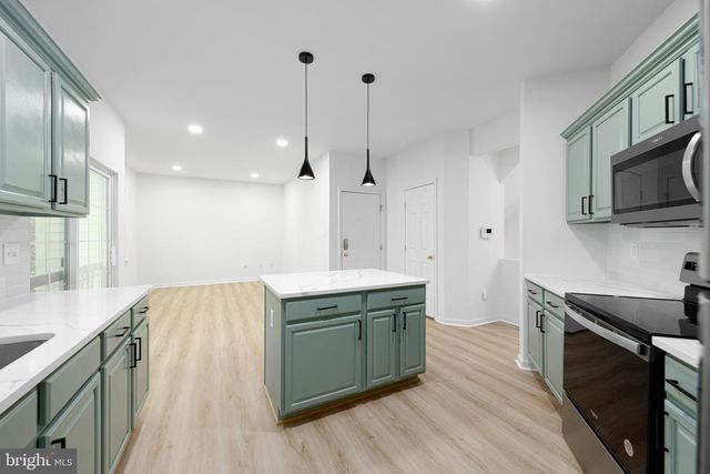 2032 S LANGLEY ST, Arlington, VA 22204
