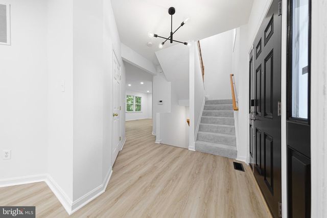 2032 S LANGLEY ST, Arlington, VA 22204