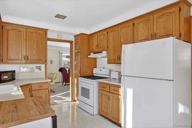 25602 Deborah, Redford, MI 48239