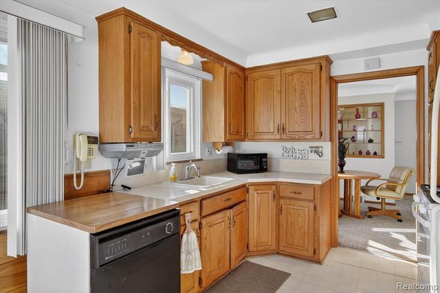 25602 Deborah, Redford, MI 48239