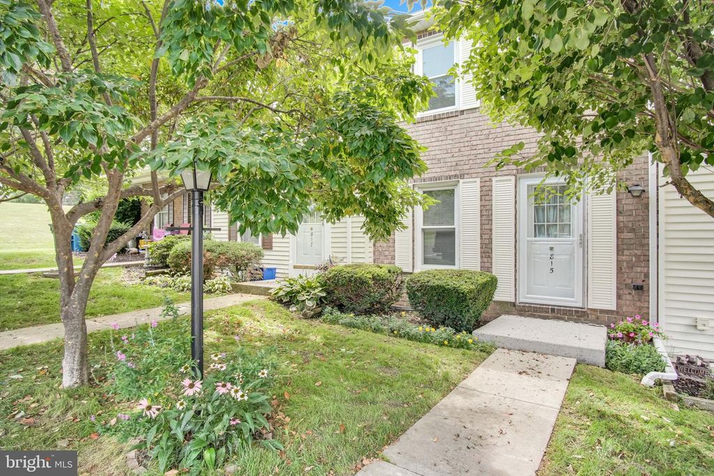 815 ALLENVIEW DR, Mechanicsburg, PA 17055