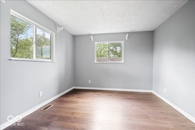 9115 E Washington Street, Indianapolis, IN 46229