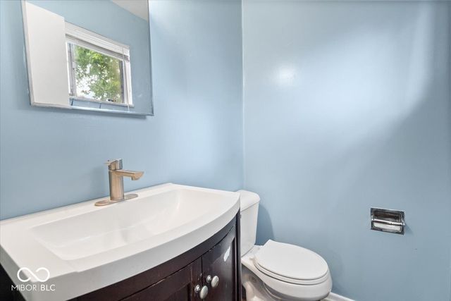 9115 E Washington Street, Indianapolis, IN 46229