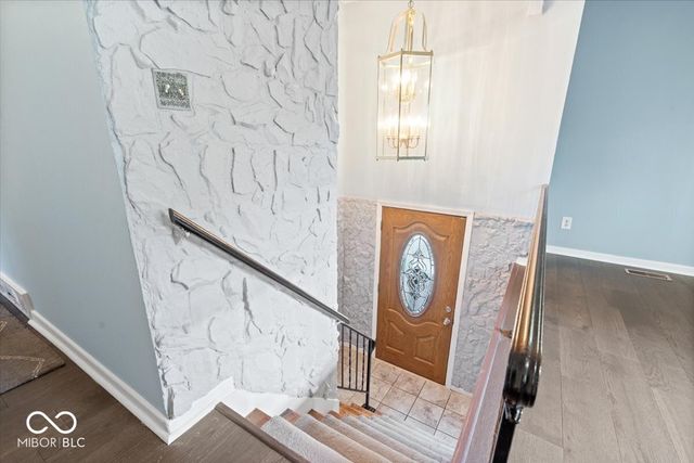 9115 E Washington Street, Indianapolis, IN 46229