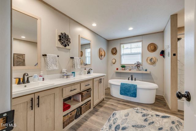 2475 South Wesley Chapel Road, Greeneville, TN 37745