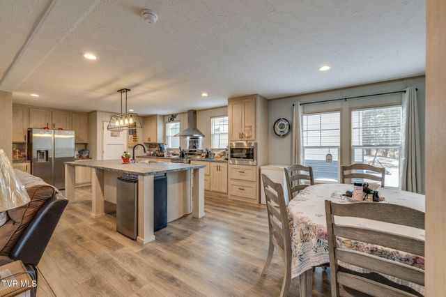 2475 South Wesley Chapel Road, Greeneville, TN 37745