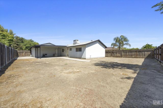 3504 Parsley Lane, Bakersfield, CA 93309