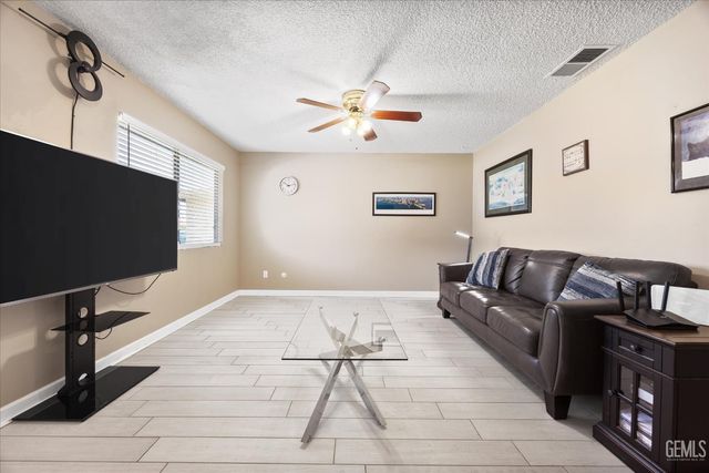 3504 Parsley Lane, Bakersfield, CA 93309