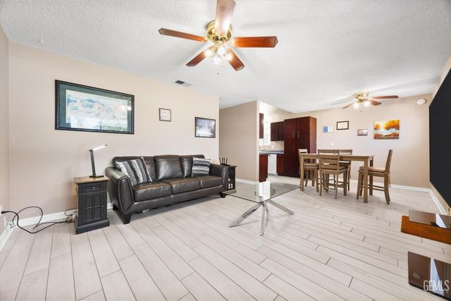 3504 Parsley Lane, Bakersfield, CA 93309