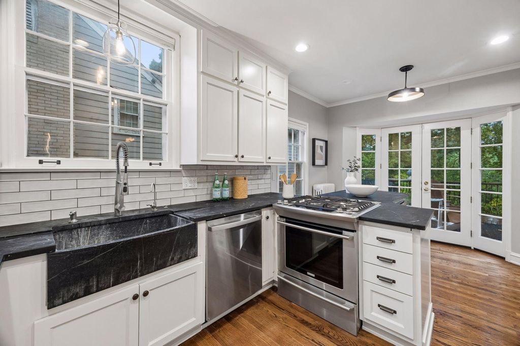 2817 Brookwood Terrace, Minneapolis, MN 55410 — photo 5