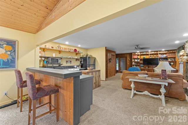 219 Kentwood Lane, Pisgah Forest, NC 28768