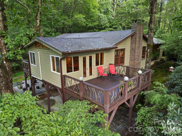 219 Kentwood Lane, Pisgah Forest, NC 28768