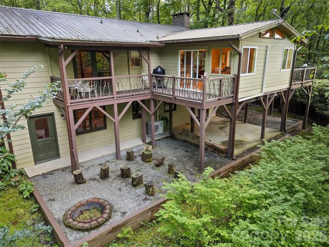 219 Kentwood Lane, Pisgah Forest, NC 28768