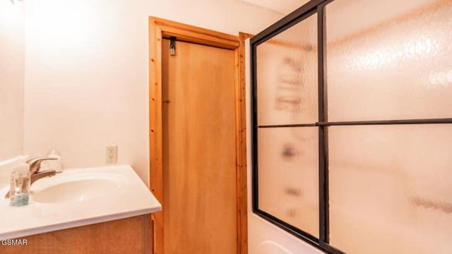 449 Lucerne Way, Gatlinburg, TN 37738