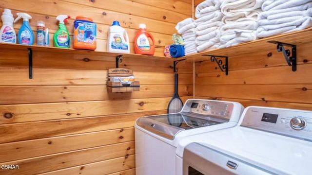 449 Lucerne Way, Gatlinburg, TN 37738