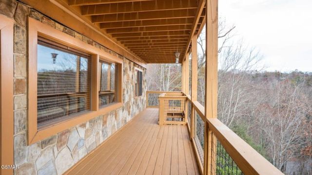 449 Lucerne Way, Gatlinburg, TN 37738
