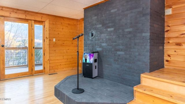 449 Lucerne Way, Gatlinburg, TN 37738