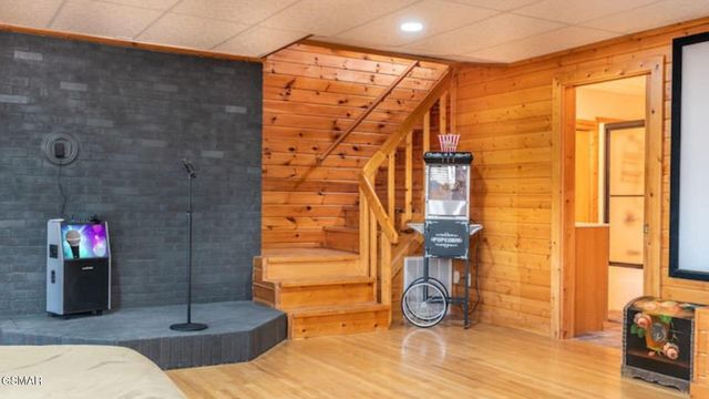 449 Lucerne Way, Gatlinburg, TN 37738