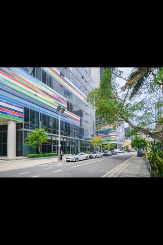 45 SW 9th St 1004, Miami, FL 33130