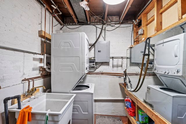 2419 Elm Street, River Grove, IL 60171