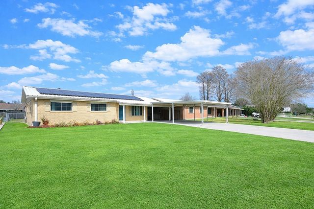 1245 Columbus Ave, Bayou Vista, LA 70380