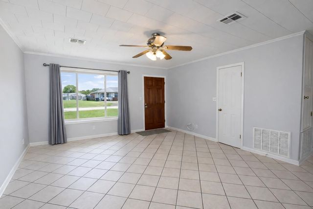 1245 Columbus Ave, Bayou Vista, LA 70380