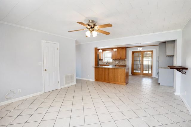 1245 Columbus Ave, Bayou Vista, LA 70380