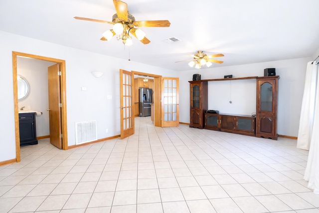 1245 Columbus Ave, Bayou Vista, LA 70380