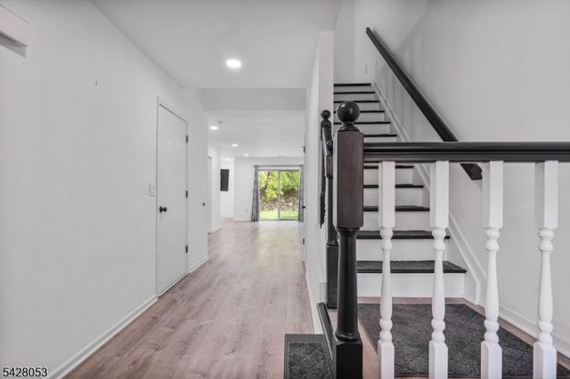 7 Lee Ct 7, Lebanon Boro, NJ 08833