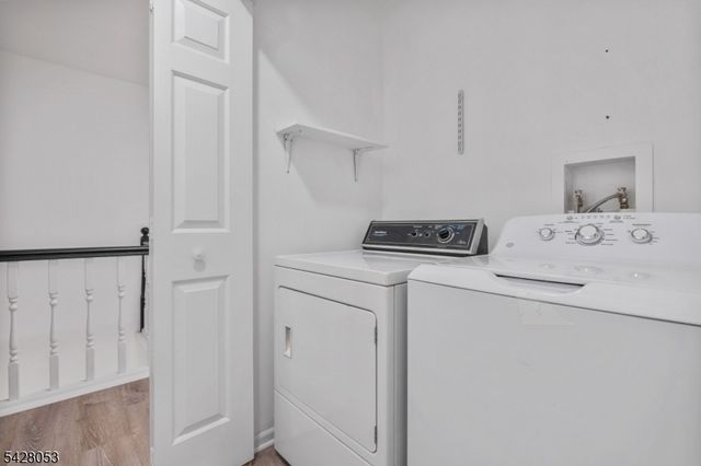 7 Lee Ct 7, Lebanon Boro, NJ 08833