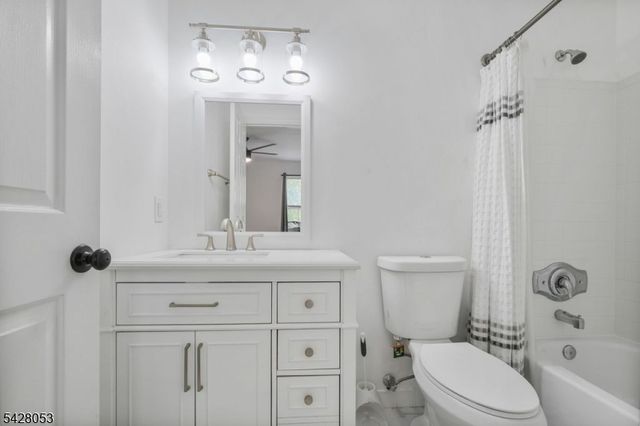 7 Lee Ct 7, Lebanon Boro, NJ 08833