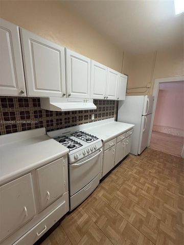 3747 Sheridan Ave, Miami Beach, FL 33140