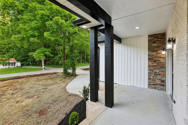 1550 Old Gallatin Rd, Portland, TN 37148