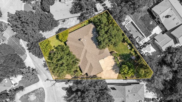 11714 El Hara Circle, Dallas, TX 75230